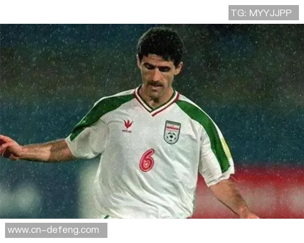 全球足坛传奇人物齐聚一堂,足坛巨星九宫格展示无与伦比的精彩瞬间 全球足坛传奇人物齐聚一堂,足坛巨星九宫格展示无与伦比的精彩瞬间